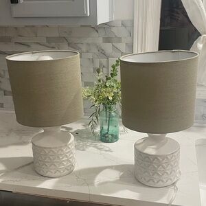 2 rustic farmette White and Tan Table Lamps